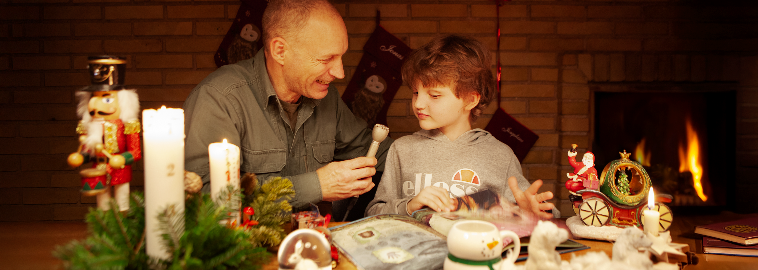 Hindenburg Systems Journalist Interviews Scandinavian Kid in Christams Decorated Living Room with a Electro Voice 635A Microphone